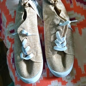 Khaki colored sneaker